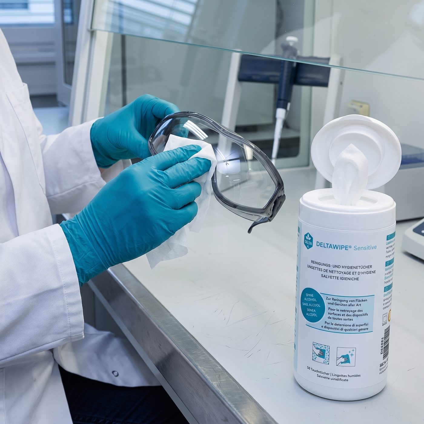 DELTAWIPE — Variante: Labor, zweiter Look